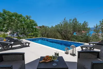 Image de Villa Verde with 4 en-suite bedrooms, private pool, 200m from sandy beach