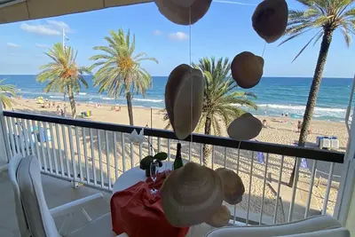 Image de El Velero, une terrasse face à la mer