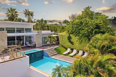 Image de V02a Casa Preciosa  · Villa with 2 Level Pool with Jet Tub