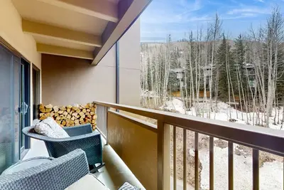 Image de Ideally located condo with pool & hot tub, next to Vail Golf Club/Nordic Center