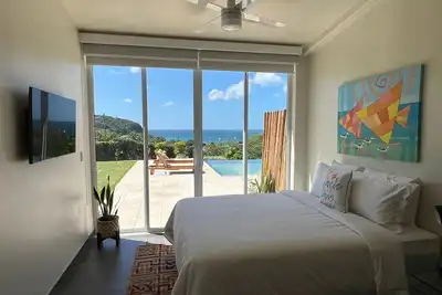 Deluxe Ocean View Suite