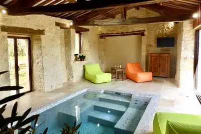 Image de Maison Le Causse, piscine intérieure privative, 6 personnes maxi