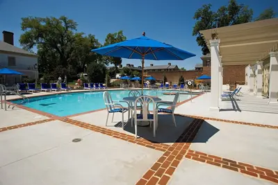 Image de Historic Experience! 2 Units | 3 Pools + Free Parking | Close to Museums