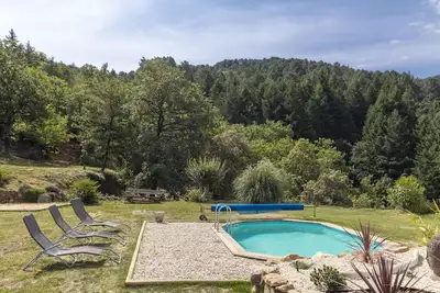 Image de Etoile du Sud, maison de vacances familiale pour 6 personnes avec piscine privée.