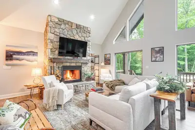 Image de Cabin Rental Near Black Mountain: Fire Pit & Grill