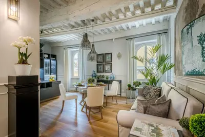 Image de Luxurious Modern Apartment in the Heart of Historic Lucca