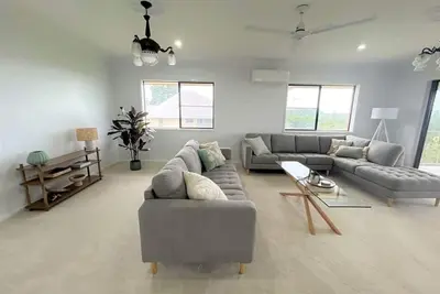 Image de Mission Views - 3 Bedroom Home with Stunning Views