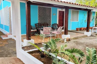 Image de Beach House located in a private village in the beautiful pacific ocean.