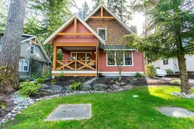 Image de Beautiful 2 bedroom, 2 bathroom cottage - very close to Maple Bay and all areas
