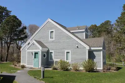 Image de Updated Howland Village end unit