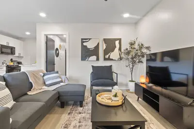 Image de Charming Bedroom Apartment in Houston's Prime Location