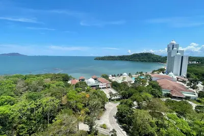 Image de 12b - Cozy Apartment with Stunning Ocean View