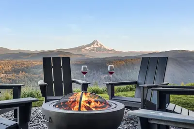 Image de Jaw Drop Views! Mt Hood and Gorge!