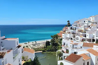 Image de Appartement 'Modern Sea View Nerja' avec vue sur la mer, Wi-Fi et climatisation