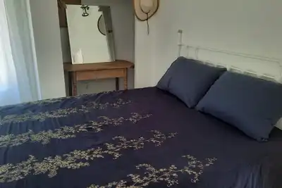 Image de Beautiful Cabin close to trails for biking/ hiking several beautiful beaches.