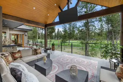 6 Br, Large Deck, Pool Table - Fairway Lodge