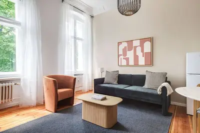 Image de Luxe Kreuzberg 1br, Move-In-Ready w/ Furniture, by Blueground