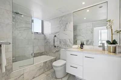 Absolute beachfront - stunning property in Main beach