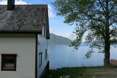 Image de Angelhaus in Norwegen Direkt am Fjord, Motorboote mit 5 Ps - 60 Ps Mietbar