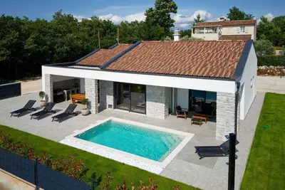 Image de Villa Linda - 8 Personen, 3 Schlafzimmer, 3 Badezimmer, Grill, Privater Pool