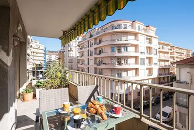 Image de Appartement à Cannes avec 1 chambres à coucher, 4 couchages