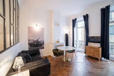 Image de Appartement à Cannes avec 2 chambres à coucher, 4 couchages