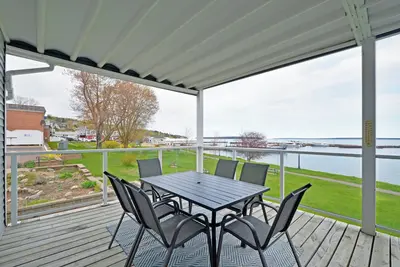 Image de Beachside Bliss | Airy Vibes and Island Views