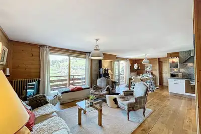 Appartement 4 pièces avec piscine couverte à Combloux