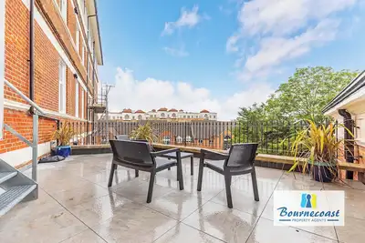 Image de Bournecoast: Apartment with roof terrace and communal gym near the beach - Fm977