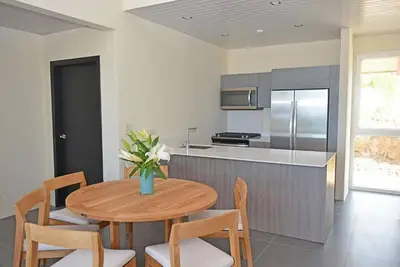 3 Bedroom Apartment, Balcony, Sol 08