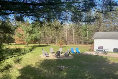 Image de Remodeled cabin close to Castle Rock and Petenwell Lake, w/firepit, pet friendly