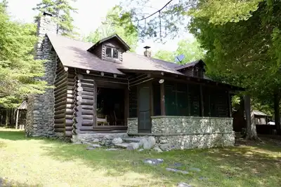 Image de Whitney Bay Getaway with Bunkhouse on Drummond Is
