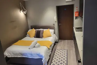 Image de Tren-D Luxe Studio Apartment Room 2 - Contractors, Relocators, Profesionals, Nhs