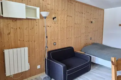 Image de 4ème étage, balcon, télévision, casier à ski, 28m², Brides Les Bains