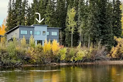 Image de River Rest 2: On river, prime location in town.