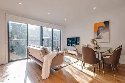 Image de StayAU Stylish Spacious 4br Home Ringwood