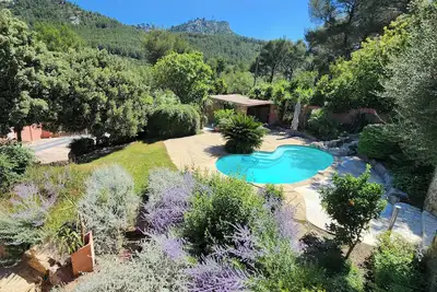 Image de Carpe Diem- Mas150m2 Clim. 4 ch 8 Pl. Piscine Jardin Exotique+Balnéo Plages à 15'