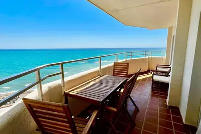 Image de Appartement Deluxe Vue Sur la Mer à Benalbeach