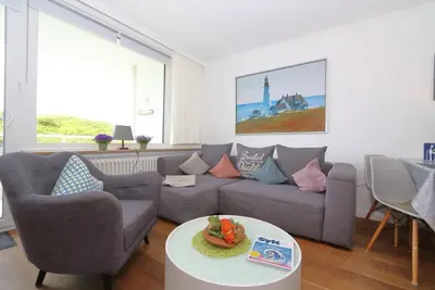 Image de Das Appartement Befindet Sich in der 1. Etage des Hauses \"atlantic\" Gegenüber dem Freizeit- und Wellnessbad \"sylter Welle\" und Somit Sehr Nahe zum Strand. Größe: 2-zimmer-appartement ca. 40 m² für bis zu 4 Personen. Das Freundlich