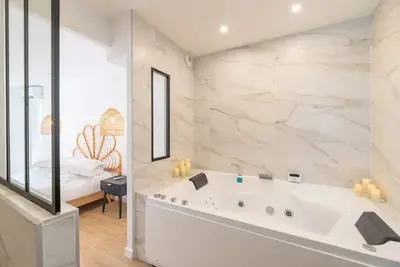 Image de Eden Flat Jacuzzi Massena Nice