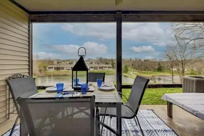 Image de Gorgeous Golf Views, two porches, 3 pools, 1 heated, Hot Tub, Resort!
