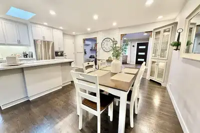 Image de Bright & Stylish Home: Ideal Traveler’s Retreat!