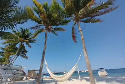 Image de Beautiful Beachfront Apartment: Stunning Caribbean Views, Water Sports Amenities