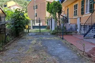 Image de Garden and private parking space