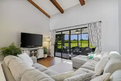 Image de Luxe 2-Bed Condo Near Orlando & Tampa – King Beds, Smart TVs, Serene Terrace, +
