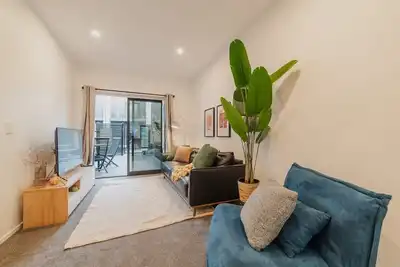 Downtown Bliss - 4-Br Retreat Amidst the Cityscape