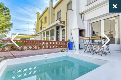 Image de Casa Familiar con Piscina