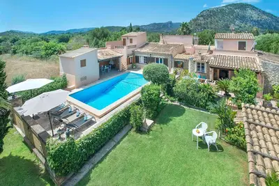 Charming Country Villa, A/C, Private Pool, Bbq & Summer Kitchen - 5mins from Old Town Pollenca!
