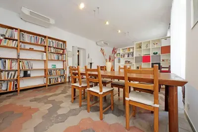 Image de Cavour - Large and comfortable apartment for 6 close to the Coloseum