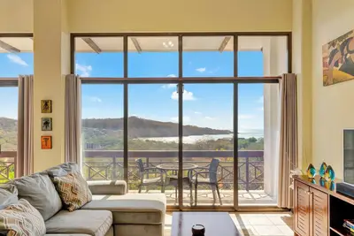 Image de Luxury Exec. Villa Gated, 2200SqFt Beach-Front community-Private pool, Driveway